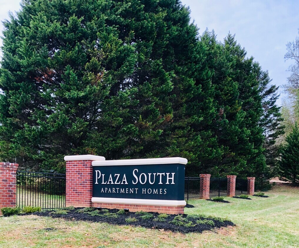 Plaza South Apartments 3501 Plaza Ridge Cir WinstonSalem, NC