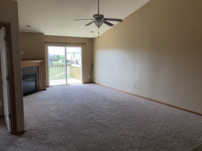 Photo - 1805 Goose Lake Cir Apartment
