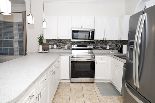 Building Photo - 4834 Carnation Cir