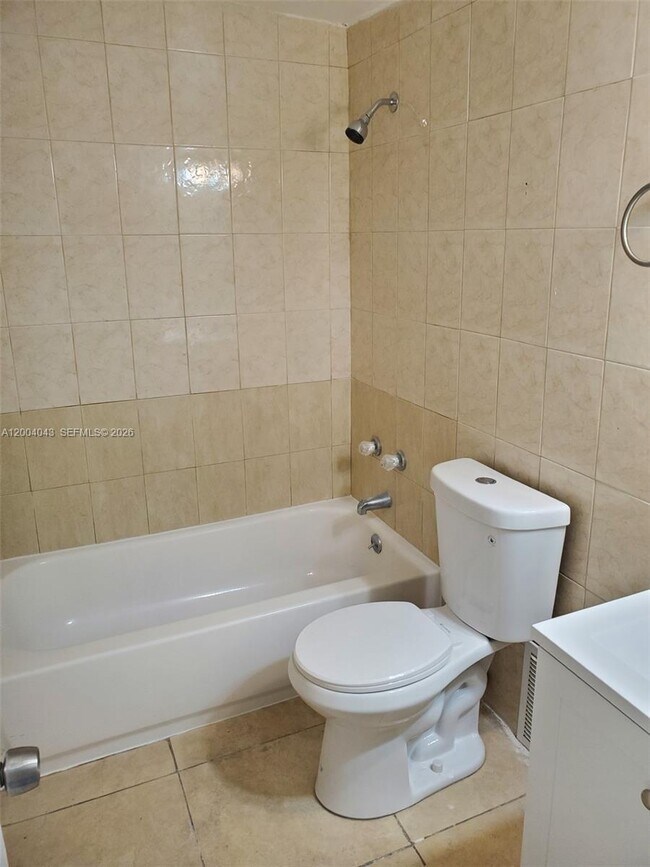 Foto del edificio - 251 NW 177th St