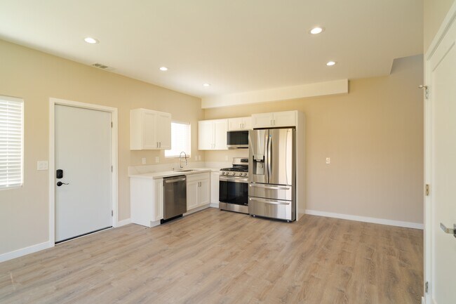 Building Photo - 5041 Art St