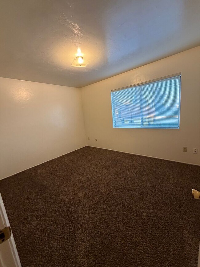 Foto del edificio - 1968 Stine Rd