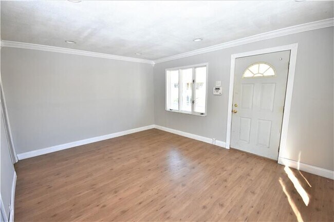 Foto del edificio - 1224 Finch St