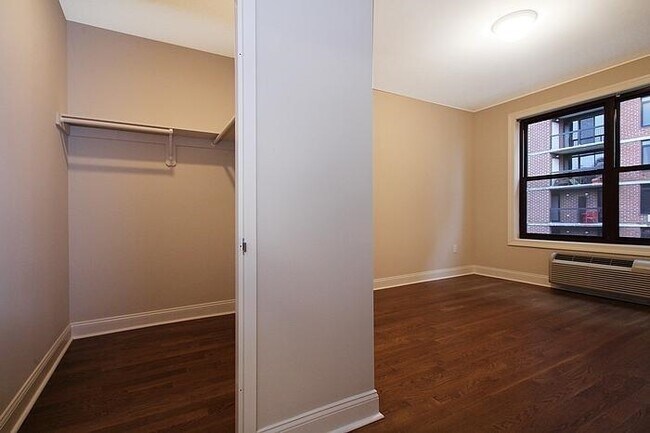 Foto del edificio - 100 Marshall St