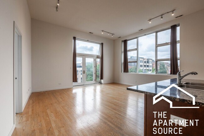 Foto del edificio - 2401 W North Ave