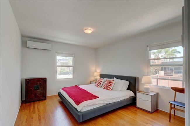 Foto del edificio - 3681 Villa Terrace