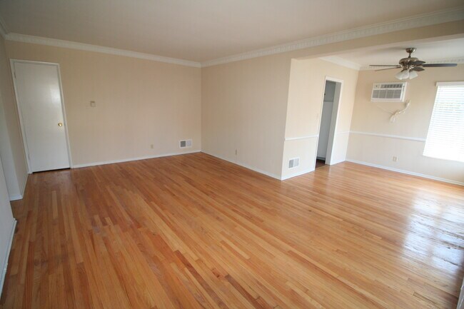 Foto del edificio - 1426 Reeves St