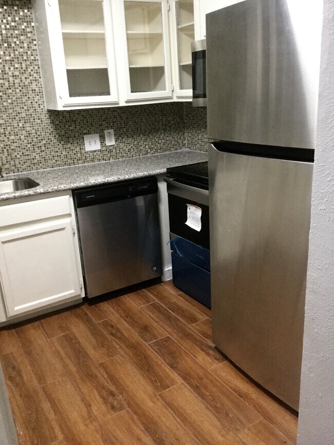 Foto del edificio - 2019 Place Rebecca Ln