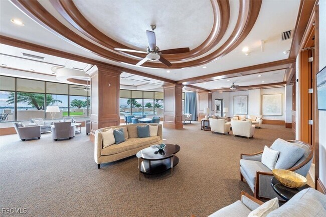 Foto del edificio - 2104 W First St