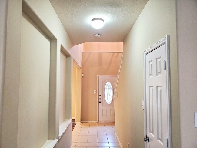 Building Photo - 14238 Englewood Park Ln