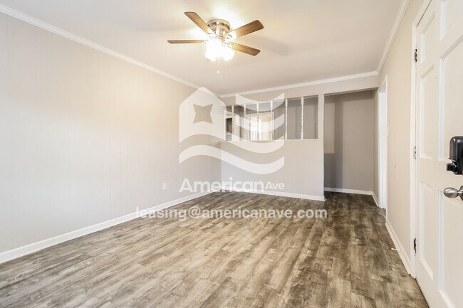 Foto del edificio - 706 Woodmont Cir