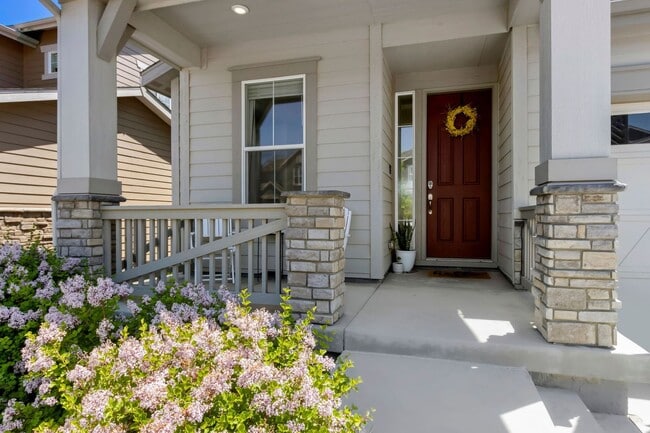 Building Photo - Stunner in North-East Fort Collins with 4-Bedrooms, 2.5 Bathrooms, and 2-Car Garage
