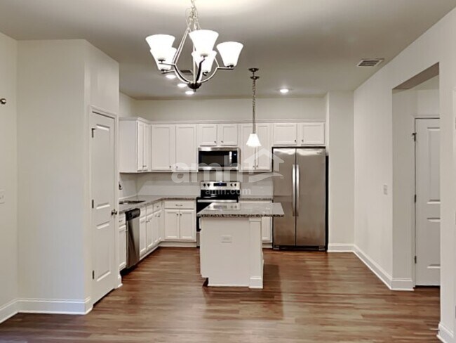 Building Photo - 124 Rivulet Drive