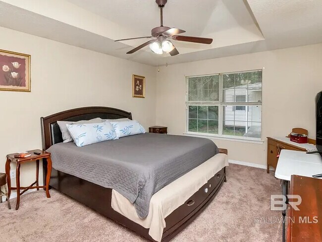 Foto del edificio - 8816 Spring Grove N