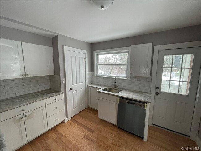 Foto del edificio - 7 Bonnie Brae Ave