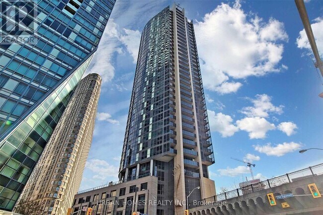 Photo du bâtiment - 1 The Esplanade