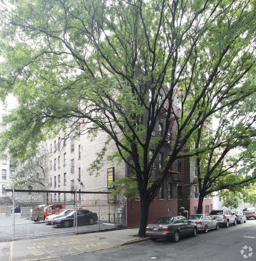 Foto del edificio - 531 W 211th St