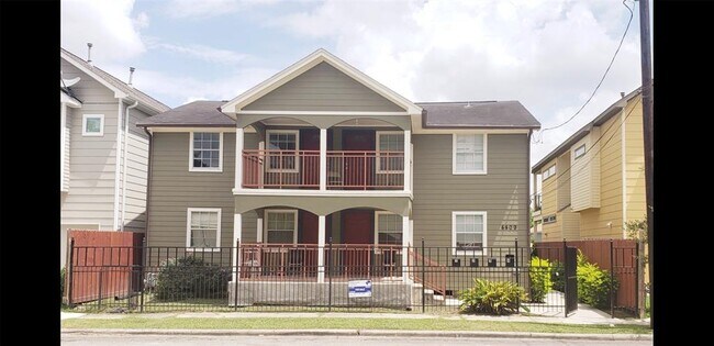 Building Photo - 4409 Hershe St