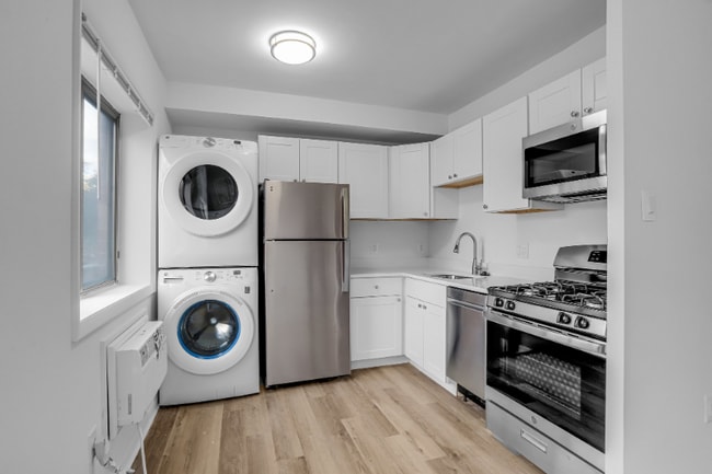 Building Photo - 4465 MacArthur Blvd NW