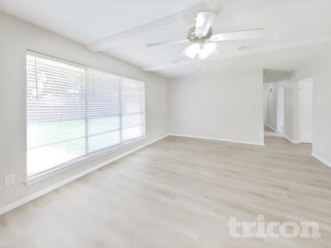 Foto del edificio - 7506 Lemon Tree Cir