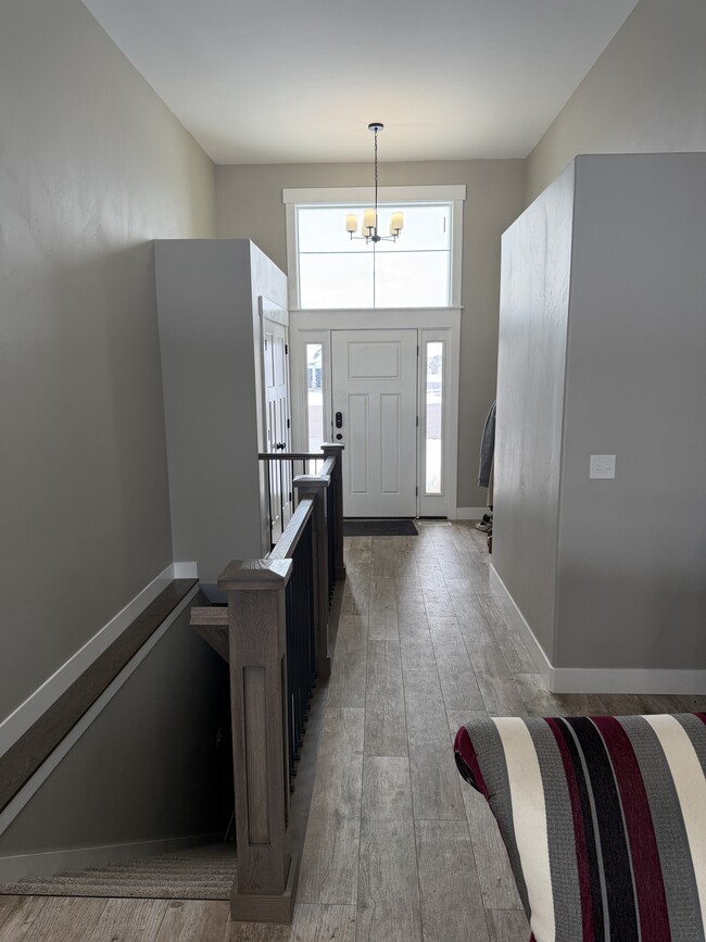 Building Photo - 240 N 4239 E