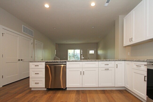 Foto del edificio - 5226 Bancroft Ave