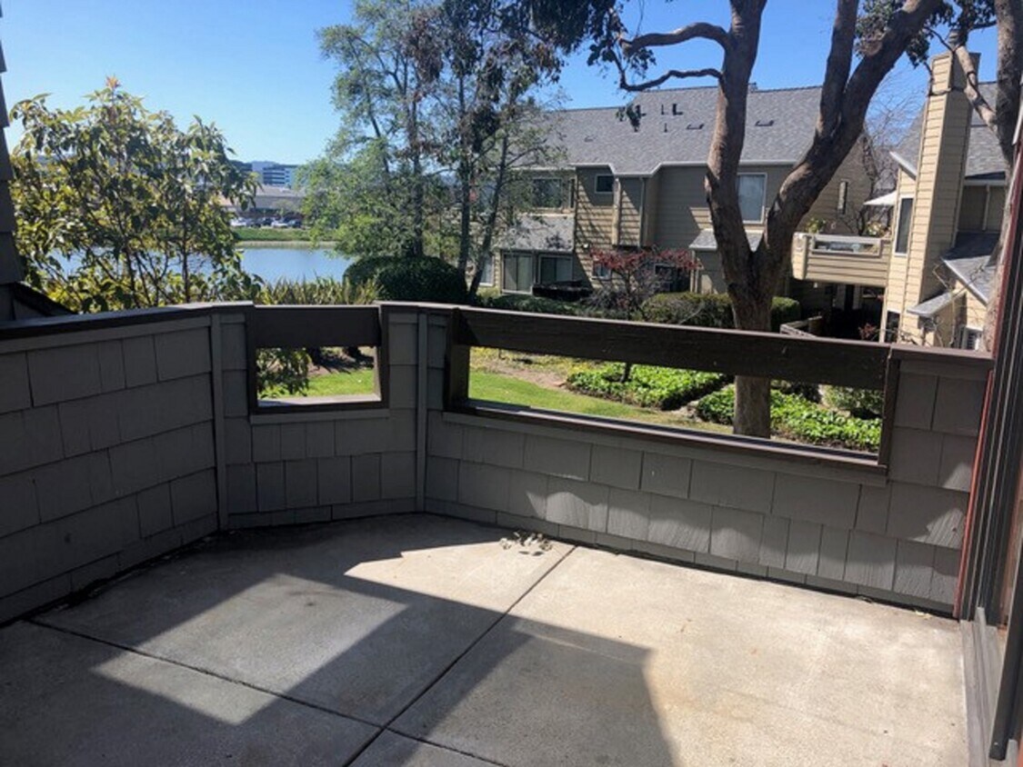 Patio overlooking water view - 1152 Shoreline Dr
