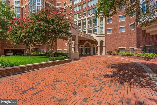 Foto del edificio - 2151 Jamieson Ave