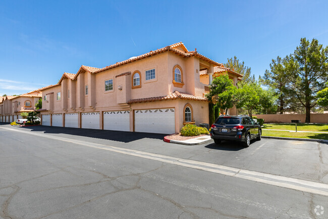 Brookstone Houses for Rent with a Swimming Pool - Henderson, NV - 5 Homes