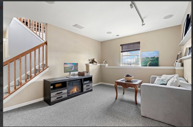 Building Photo - 2813 Blakely Ln