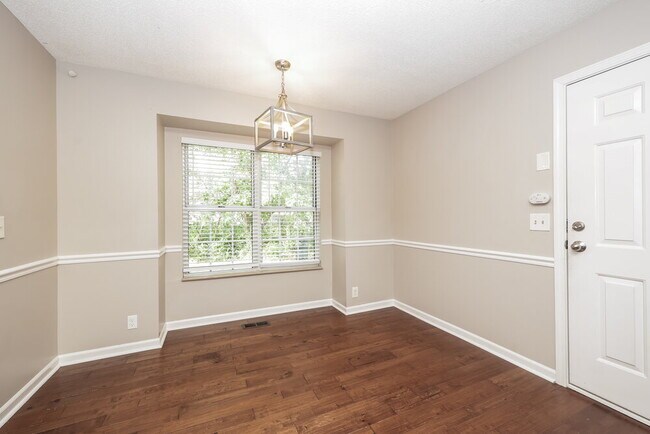 Foto del edificio - 3933 Hillshire Dr