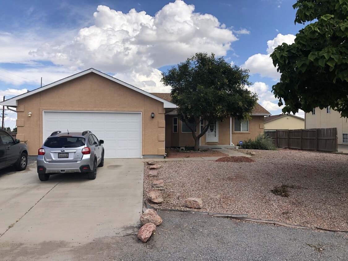 496 S Maher Dr, Pueblo West, CO 81007 House for Rent in Pueblo West