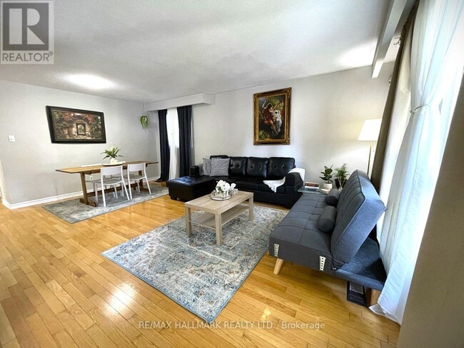 Building Photo - 409 Osiris Dr