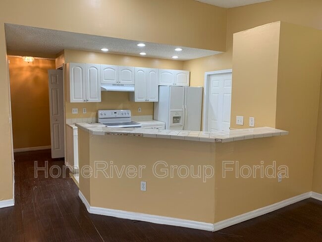 Building Photo - 7441 Orlando Ave