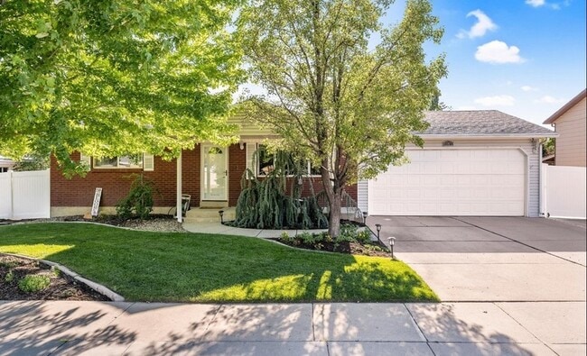 Photo - 10302 S 500 E House