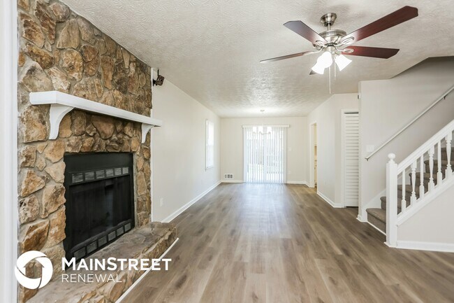 Foto del edificio - 570 Knollwood Dr