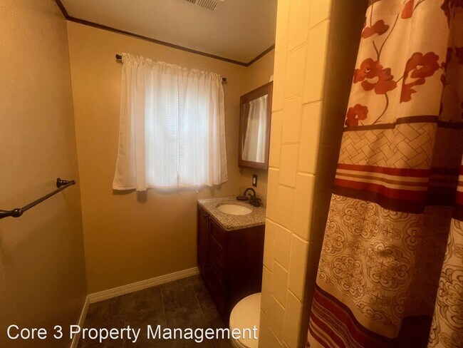 Foto del edificio - 3 br, 2 bath House - 50 Birch Lane