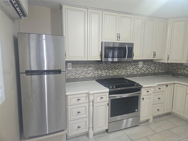 Foto del edificio - 19 Cardinal Ln