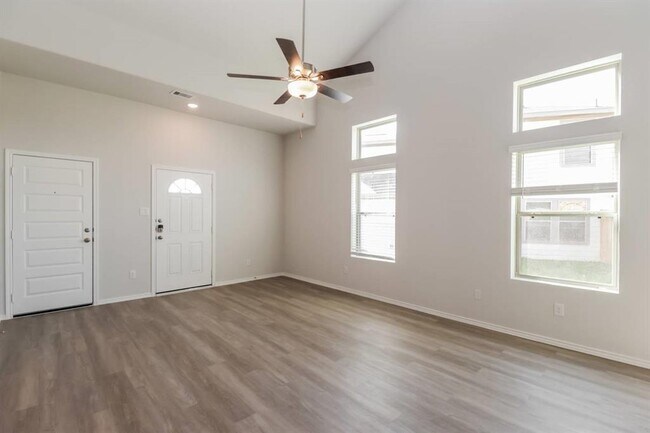 Building Photo - 24824 Scilla Wy