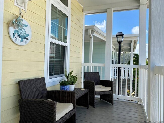 Foto del edificio - 163 NE Buoy Dr