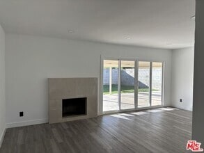 Building Photo - 9559 Geyser Ave