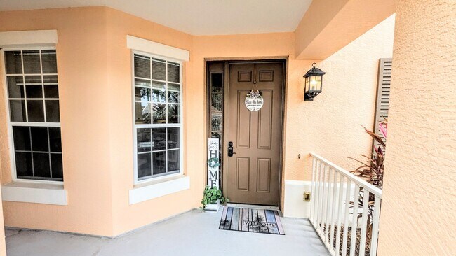 Foto del edificio - Annual UNfurnished 2/2 ground floor condo in water front boating community