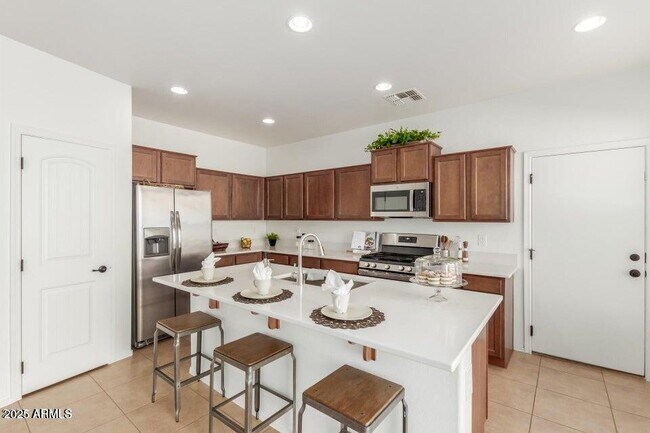 Building Photo - 3467 S Falcon Dr