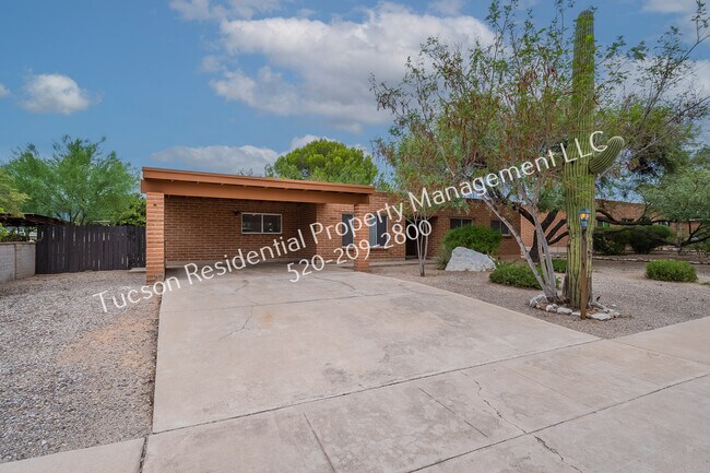 Building Photo - 8911 E Rosewood St