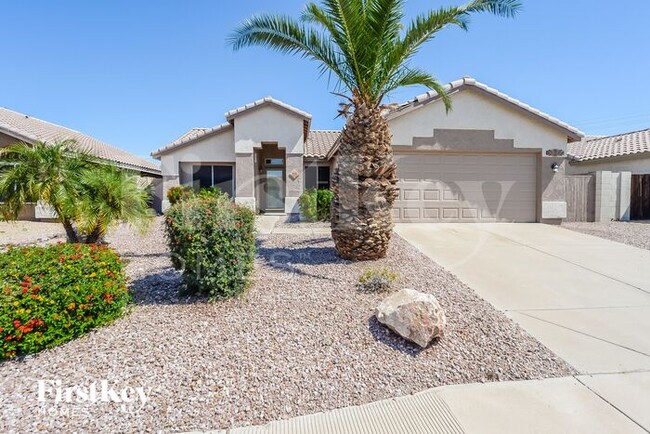 Building Photo - 755 S Del Rancho