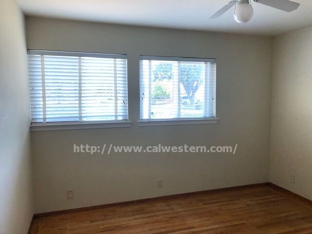 Foto del edificio - 3/1 House ...needs TLC