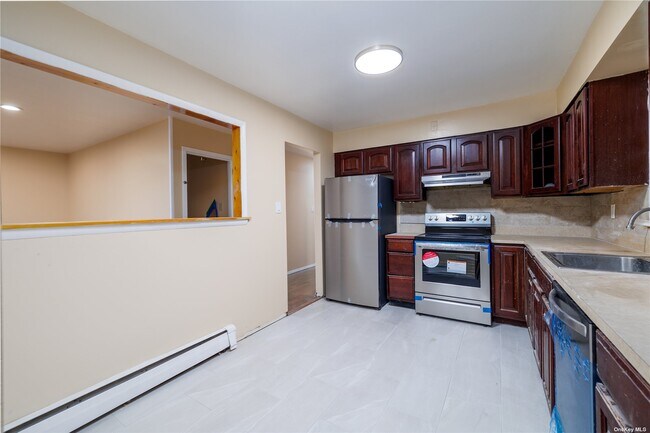 Foto del edificio - 220 Benson Ave