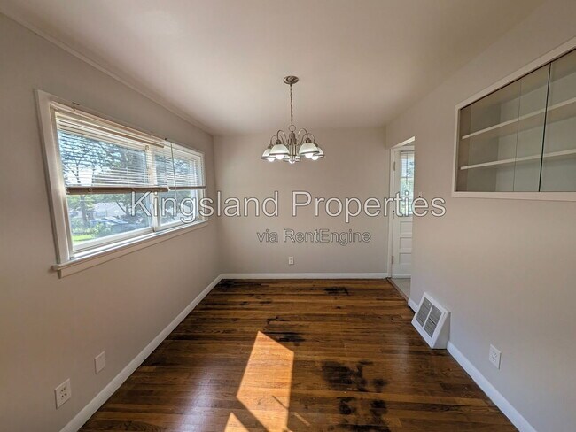Building Photo - 936 Highmont Dr