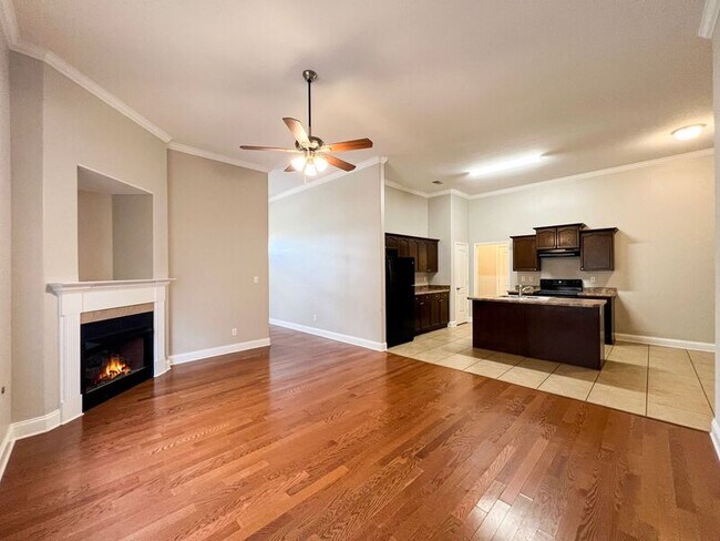 Foto del edificio - 6437 Arbor Lakes Dr W