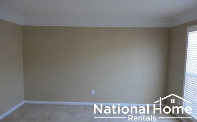 Building Photo - 325 Nichols Branch Ln